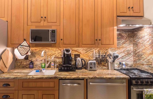 Pinnacle Peak Cottage | Rural, Quiet and Private Casita with View Deck