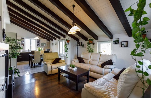 Pinezici Apartment | Rustic apartment EVELIN close to the beach