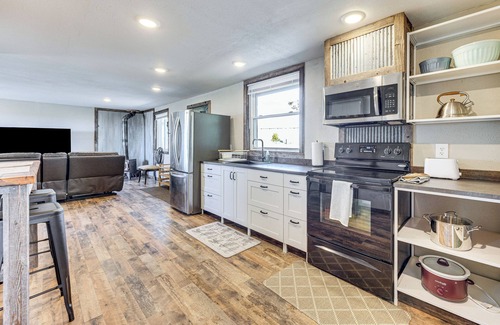 Calhan Cabin | Rustic Cabin in Peyton Near Hiking Trails!