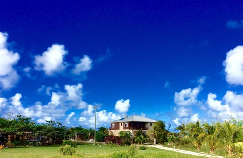 Newcastle Apartment | Rustic Farmhouse Stay 1 bedroom self contained apartment