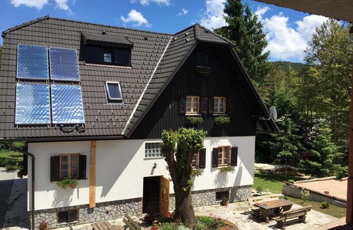 Prijeboj Hotel | Rustic Inn River 2