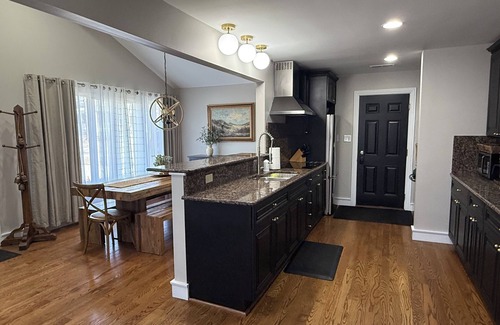 New Buffalo House | 'Rustic Refined Retreat’ Lakeside Home - Walk to Everything!