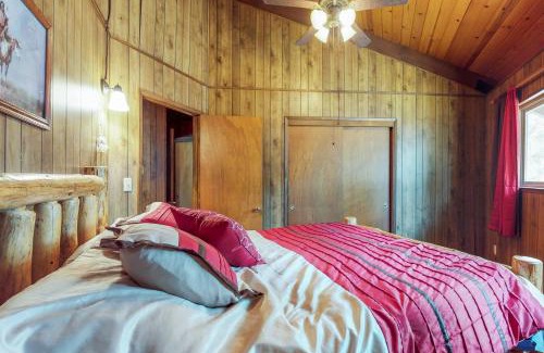 Groveland House | Rustic Retreat