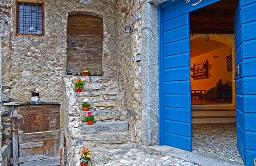 Vesio Apartment | Rustico Colonna House by Gardadomusmea