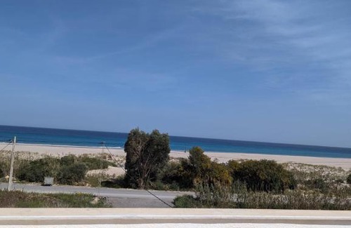 Dar Allouche Apartment | S+2 pied dans l'eau 1ér étage FTA-B1 à plage Dar Allouche