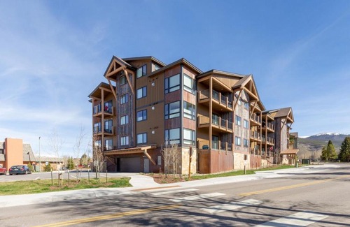 Dillon House | Sail Lofts by Summit County Mountain Retreats