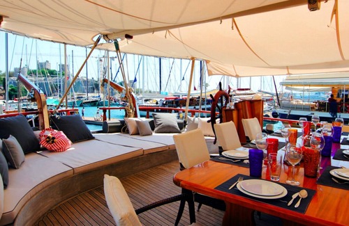 Hulhule Boat Rental | Sailboat with 3 masts in the Maldives for 12 people