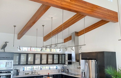 North Vancouver Boat Rental | * Sailor's View * Floating Home Ocean Retreat