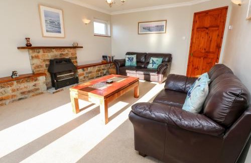 Praa Sands House | Salakee