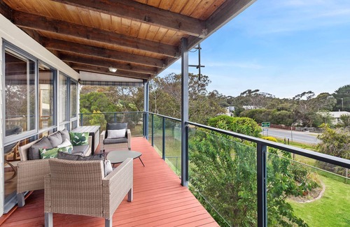 Aireys Inlet House | Salt Gypsy I Walk to the Beach and into Town!
