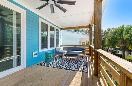 Tranquil Harbour House | Salty Swan