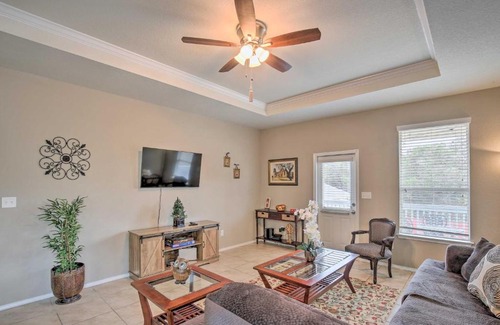 Wetmore House | San Antonio Abode Near Golf, Shops and Dining!