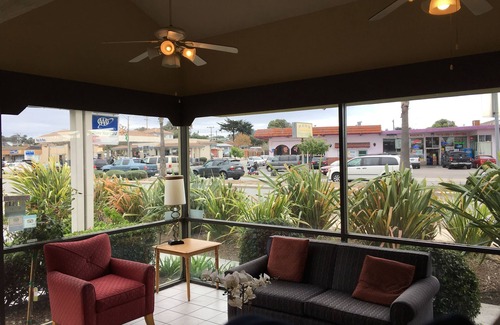 Seaside Hotel | Sand Dollar Inn