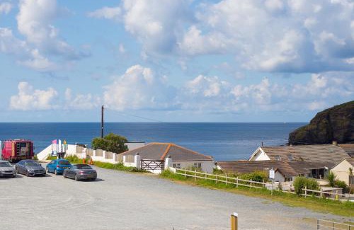 Praa Sands House | Sandbanks