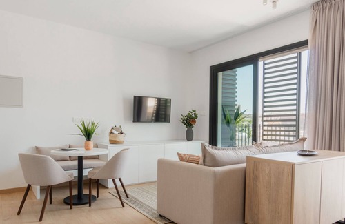 Historical Center Apartment | Sanders Armonta - Lovely Studio w/ Balcony