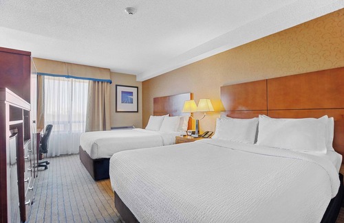 Downtown London Hotel | Sandman Hotel & Suites London Downtown