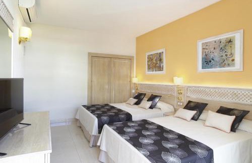 Portinatx Hotel | Sandos El Greco - Adults Only