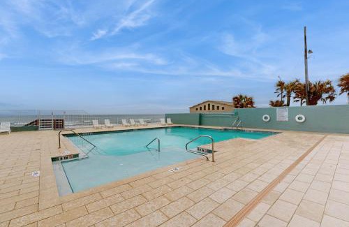 East Daytona Apartment | Sandy Shores Escape