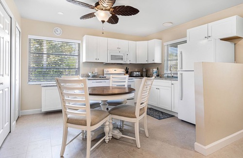 Sanibel Cottage | Sanibel Shores A2 Beautiful 2 bedroom Cottage short walk to the beach