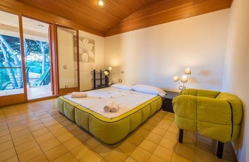 Sant Andreu de Llavaneres Villa | Sant Andreu de Llavaneres Villa Sleeps 9 Pool WiFi