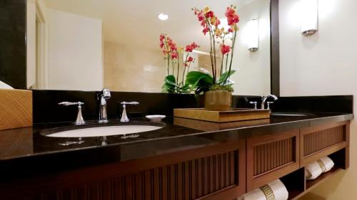 East Beach Hotel | Santa Barbara Inn