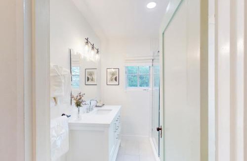 East Beach Apartment | Santa Cruz