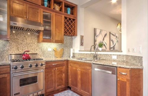 The Villas Condo | Santana Row Properties #5 - Silicon Valley Getaway