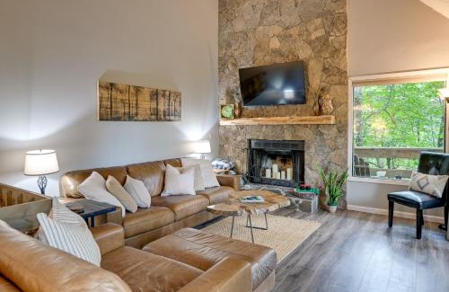 Sapphire House | Sapphire Valley Cabin with Private Mountain Views!