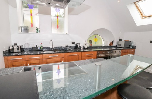 Penrhyn Bay Cottage | Saron Chapel
