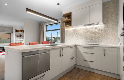 Blenheim House | Sauvignon Place - Blenheim Holiday Home