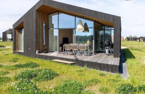 Wissenkerke House | Scenic Cottage w Garden, cleaning included