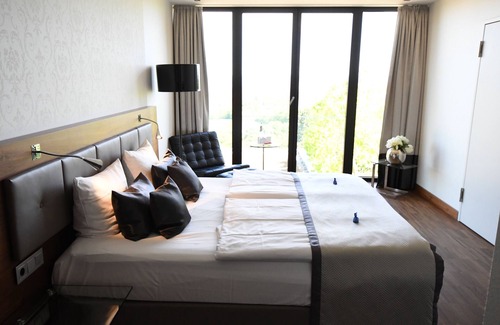 Bad Wilhelmshoehe Hotel | Schlosshotel Bad Wilhelmshöhe