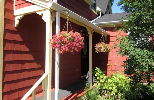 Charlottetown House | School Street House