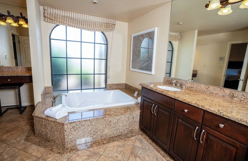 South Scottsdale Resort | Scottsdale Plaza Resort