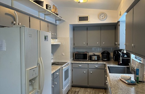Mid Island House | Sea Breeze Palmetto Home. Heated Pool, 1.5 Block from Beach