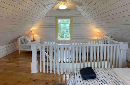 Edwardsville House | Sea Cliff Cottage