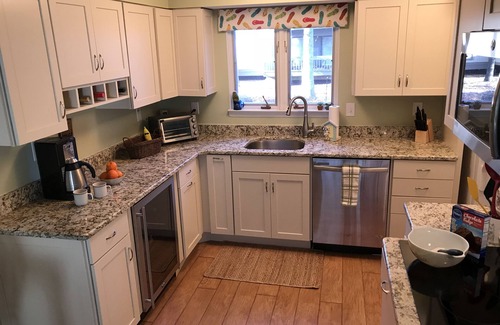 Bethany Beach Condo | Sea Colony, Walk to Beach & Tennis-Beautiful, Sparkling Clean Getaway!