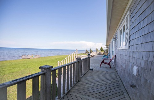 Amherst House | Sea escape ocean front paradise