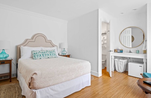 Rehoboth Beach Hotel | Sea Grass Room - Pool, Hot Tub, Sauna
