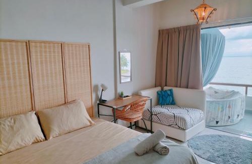 Taman Haji Zainal Apartment | Seafront SunsetSpa