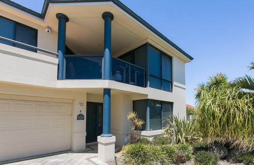 Rockingham House | Seahaven Villas by Rockingham Apartments
