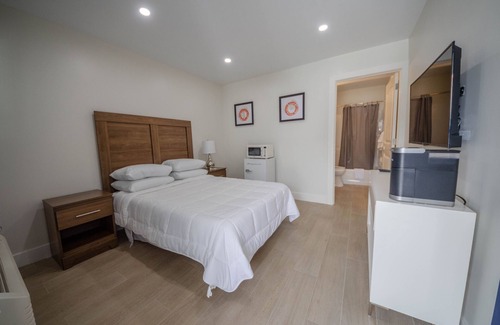 North Wildwood Hotel | Seaport Inn