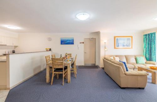 Nelson Bay Apartment | Seashells, 2,21-23 Magnus Street -Unit with Air con, complex lift and pool, close to town