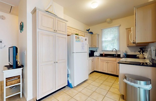 Summer Village Cottage | Seaside Cottage at Summer Village w/pool, hot tub, tennis, playground and more