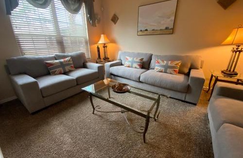 Seasons House | Seasons Villa 6 bedrooms, 4 masters and water view