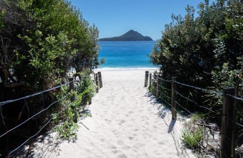 Nelson Bay Apartment | Seaspray Walk to the beach