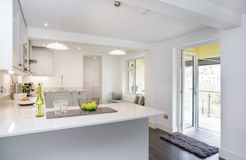 Seaton Cottage | Seaton Beach is a wonderful location to enjoy a quiet outpost in Cornwall.
