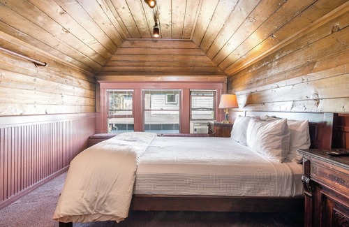 Broadway House | Seattle Gaslight Inn