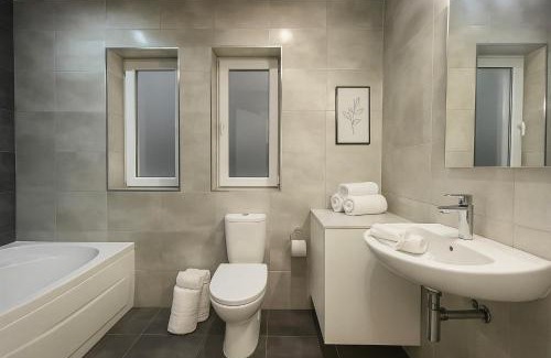 Tower Road Apartment | Seaview Cozy Stay in a Prime Sliema Location 6S