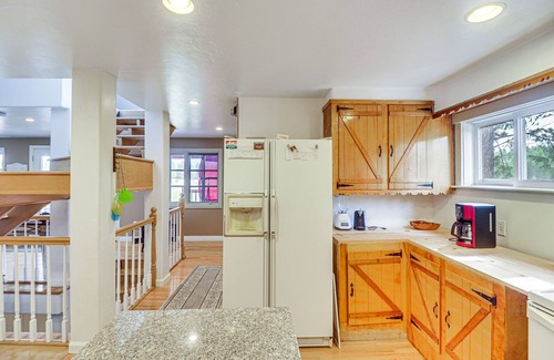 Bigfork Cabin | Secluded Bigfork Cabin w/Yard & Fire Pit!